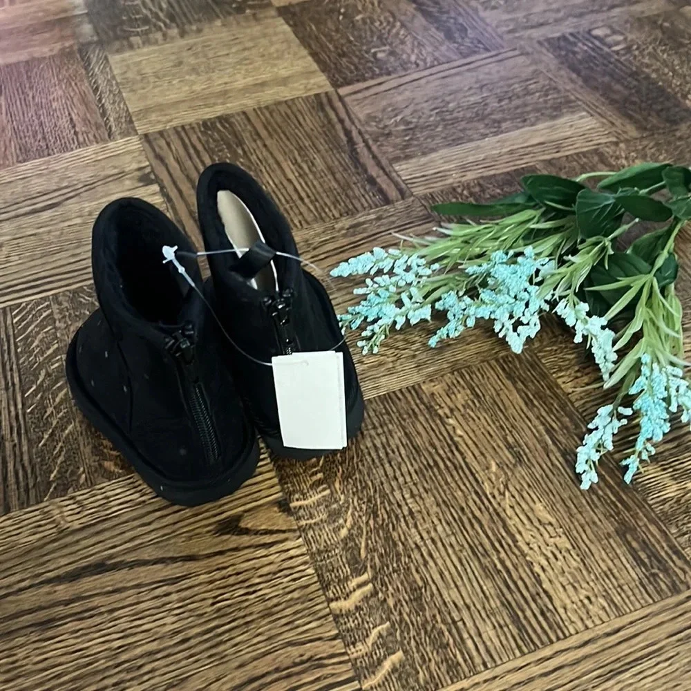 GAP Toddler boots - Picture 2 of 4